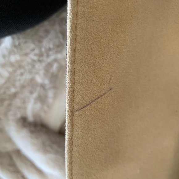 Louis Vuitton Hudson Bag - Picture 11 of 15